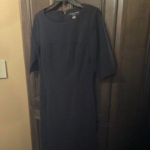 Tahari-Levine Short Sleeves Black Dress